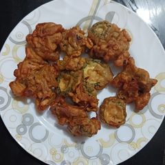 A picture of Khatte-Mithe Karele Bhajiye.