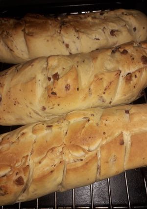 Una foto de Pan casero con longanizas caseras