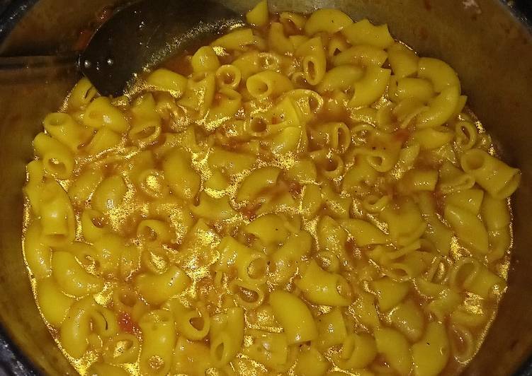 مقرنيا بطماطم لديدا وسهلة