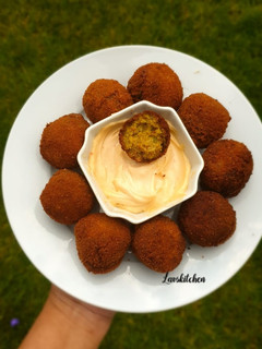 கொண்டக்கடலை கோலா உருண்டை (Kondakadalai kola urundai recipe in tamil) செய்முறை முக்கிய புகைப்படம்