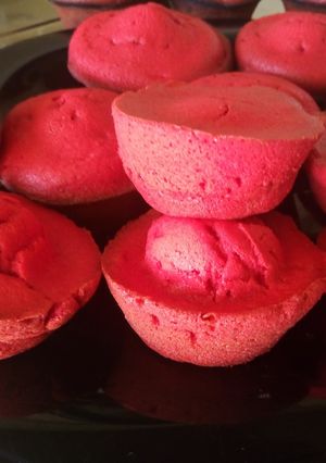 A picture of Red velvet cupcakes.