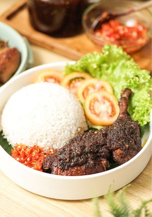 Foto resep Bebek Bumbu Hitam Khas Madura