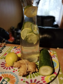 Una foto de Agua para desintoxicar con sabor