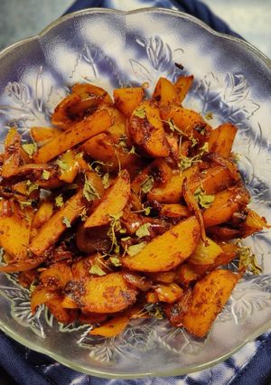 A picture of Aloo pyaz ki simple tasty sabzi.