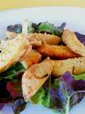Straccetti di Petto di Tacchino serviti su Letto di Insalata