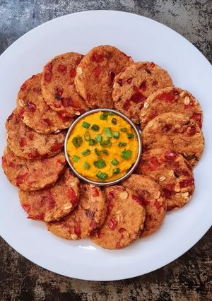 Una foto de Croquetas de garbanzos y papa con adherezo de zanahoria 🌱 🥔 🥕 Veganas