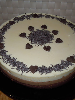 Una foto de Tarta de tres chocolates (Thermomix)