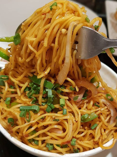 चाउमीन (chowmein recipe in HIndi) रेसिपी मुख्य फोटो