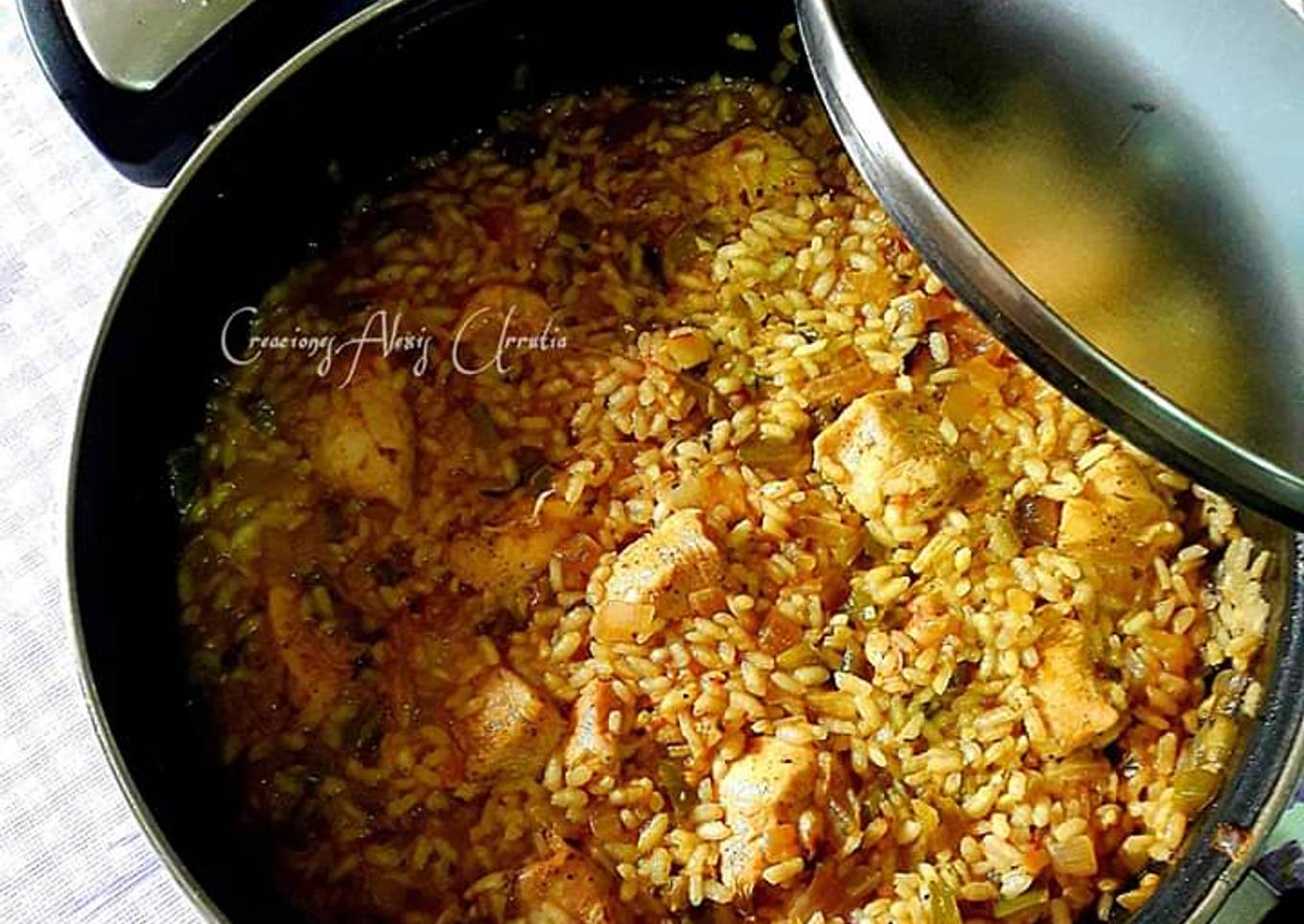 Arroz con pechuga de pollo a los tres currys