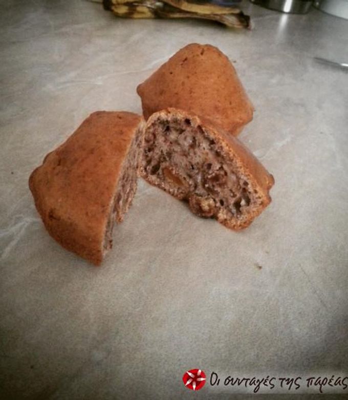 Φωτογραφία της συνταγής Muffins με κανέλα, σταφίδες και καρύδια