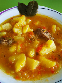 Una foto de Patatas guisadas con carne
