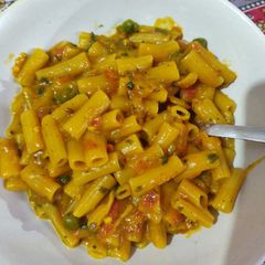 A picture of Indian sauce pasta.