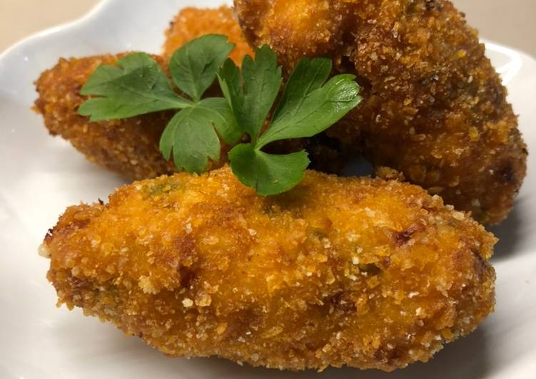 Croquetas de espárragos trigueros y jamón ibérico