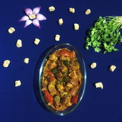 A picture of Soya Tikka Masala.