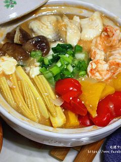 海鮮豆腐煲 的食譜成品照片