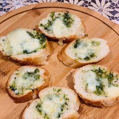 Cheesy Garlic Bread A picture of Cheesy Garlic Bread.