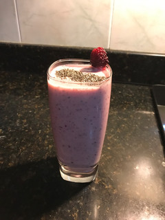 Una foto de Batido de moras y banano