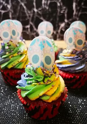 Halloweeni trikolor vörösbársony  muffin Picipiros Konyhájából recept fotója