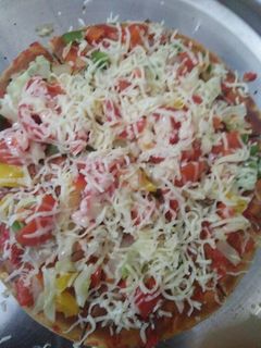 પીઝા(Pizza Recipe in Gujarati) રેસીપી મુખ્ય ફોટો