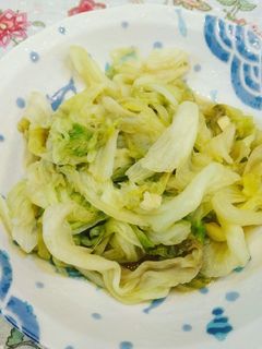 炒結球萵苣(美生菜) 的食譜成品照片