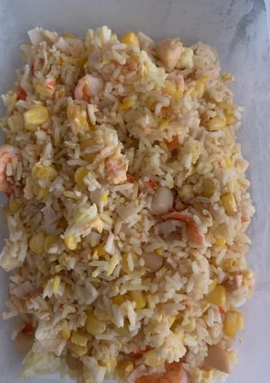 A picture of Seafood fried rice.