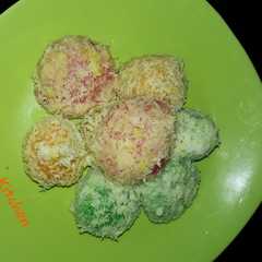 Klepon Warna Warni রেসিপির প্রধান ছবি