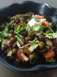 चना चाट (Chana Chaat recipe in hindi) रेसिपी मुख्य फोटो