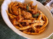 Una foto di salsa rosmarino e salvia