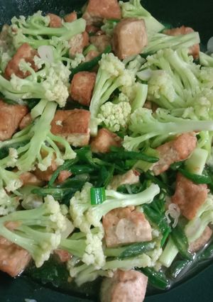 Foto resep Tumis tahu & bunga kol
