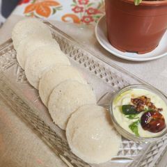 A picture of Red Poha Urad Idli.