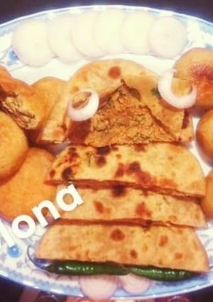 Sattu littichokha, parathas n khaste bihari platter (Sattu,wheat,besan n sooji flour) रेसिपी मुख्य फोटो