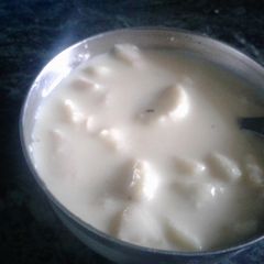 A picture of Fruit cream very simple bt tasty.