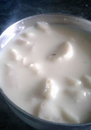 A picture of Fruit cream very simple bt tasty.