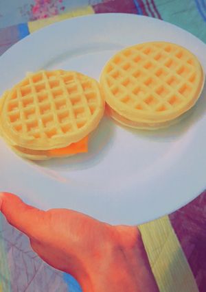 A picture of Yummy Waffle Sandwiches 🧇.