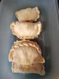 Empanadas de queso de cabra