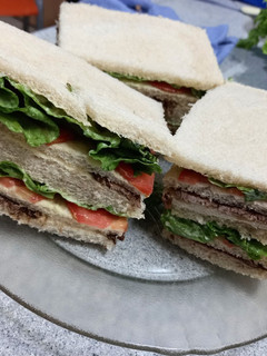 Una foto de Sándwiches de ternera 👈🥳 | Paso a paso 🥪🥩 Clásico argentino
