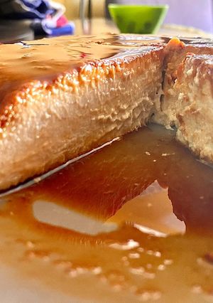 Una foto de Flan casero cremosito