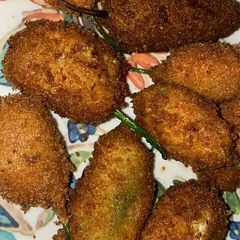 A picture of Potato balls.