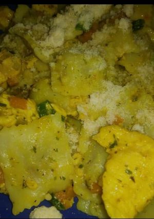 Una foto de Ravioles con salsa