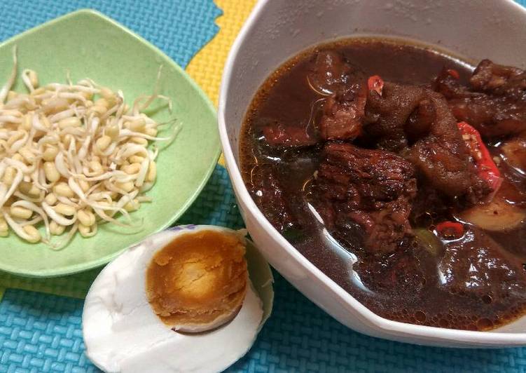 Rawon daging + kikil