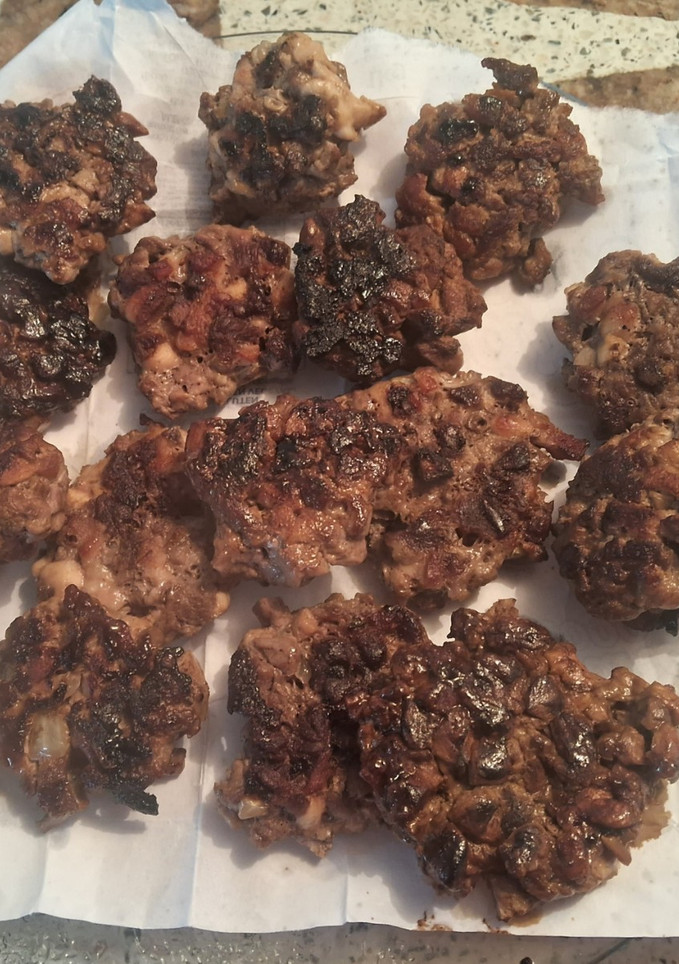Una foto de Minis hamburguesas de pollo y carne