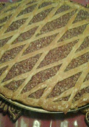 A picture of Raspberry Walnut Crostada.