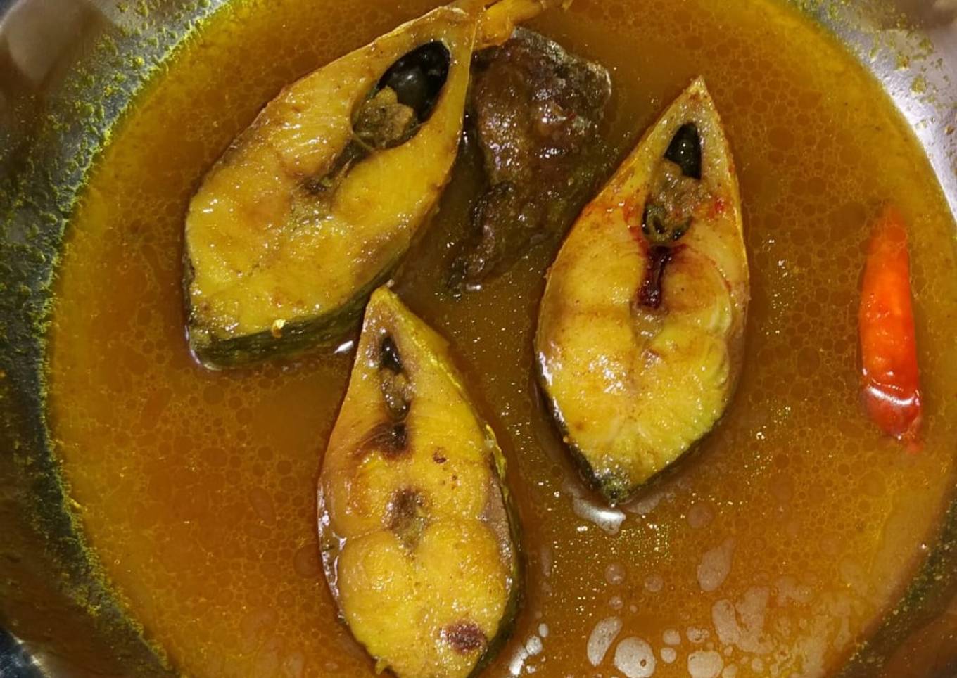 Hilsha fish curry