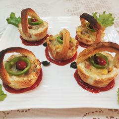 A picture of Bread Pizza Basket.
