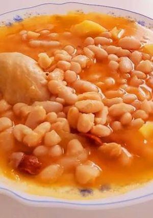 A picture of White beans.