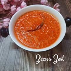 A picture of Sambal Oelek.