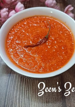 A picture of Sambal Oelek.