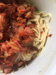 Una foto de Spagettis Con Salchicha