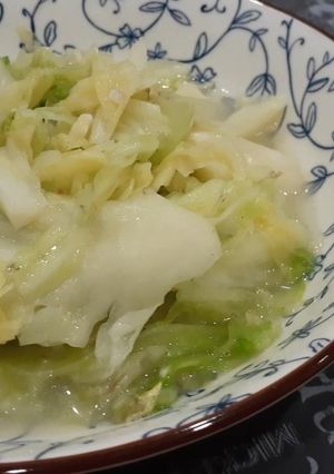 股票般的家常炒高麗菜 的食譜成品照片