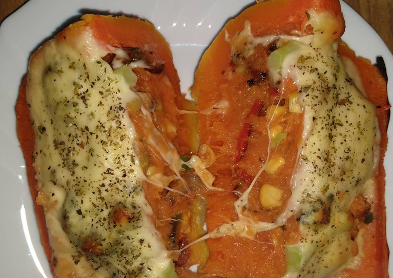 Calabaza rellena de verduras